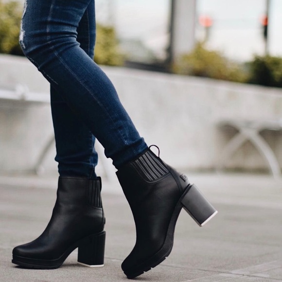 SOREL Margo Chelsea Ankle Boots - Picture 9 of 10